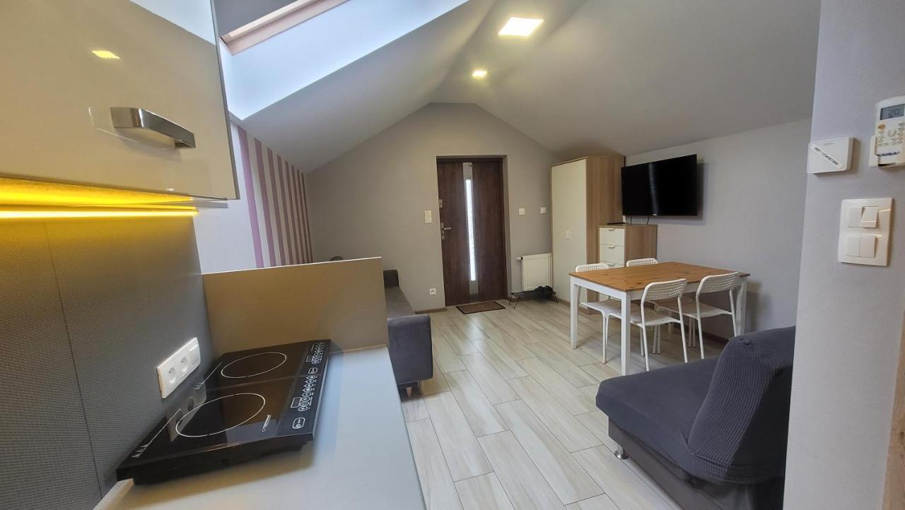 Wrzosowe Wzgorze Apartamenty Checiny  Exterior photo