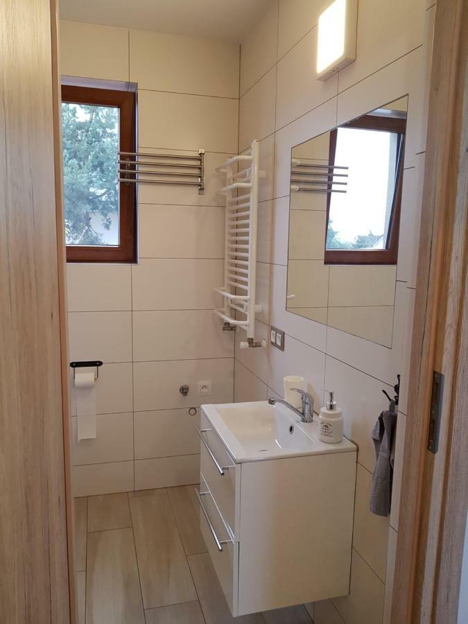 Wrzosowe Wzgorze Apartamenty Checiny  Exterior photo